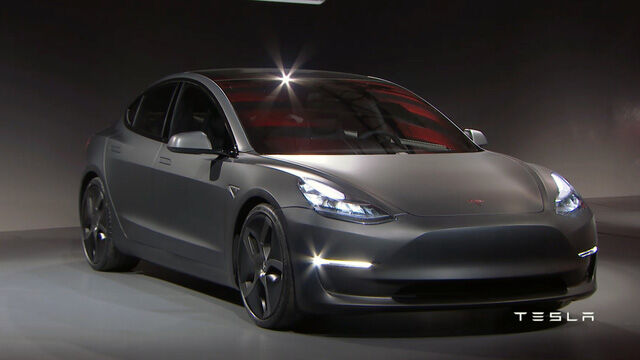  Theo hãng Tesla, Model 3 sẽ chính thức được bày bán trên thị trường vào cuối năm 2017 với giá khởi điểm 35.000 USD. 