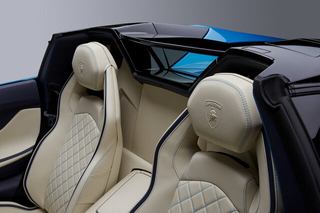 Lamborghini Aventador S LP740-4 mui trần chính thức trình làng, giá từ 10,4 tỷ Đồng - Ảnh 4.