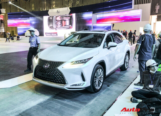 Lexus RX450h 2020 lộ diện trước giờ G tại triển lãm VMS 2019 - Ảnh 1.