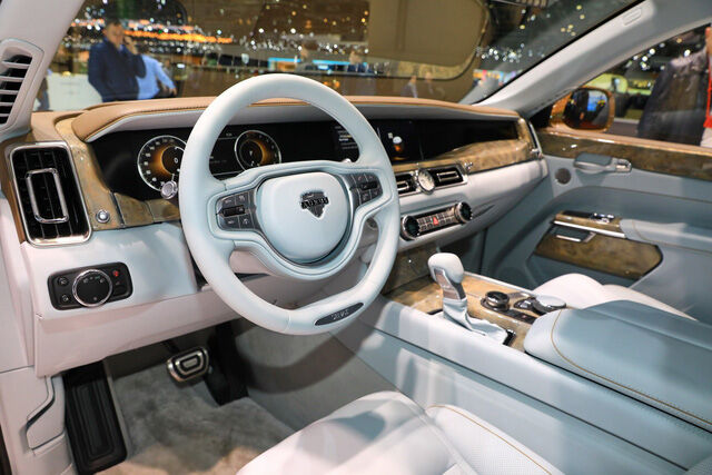 Aurus - Thương hiệu chế tạo limousine cho tổng thống Nga ra mắt trời Âu, Rolls-Royce hay Bentley cũng phải dè chừng - Ảnh 7.