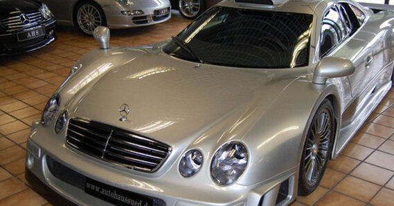 Mercedes-Benz CLK-GTR vẫn có giá bán 61.4 tỷ VNĐ ngay cả khi đã 18 năm tuổi