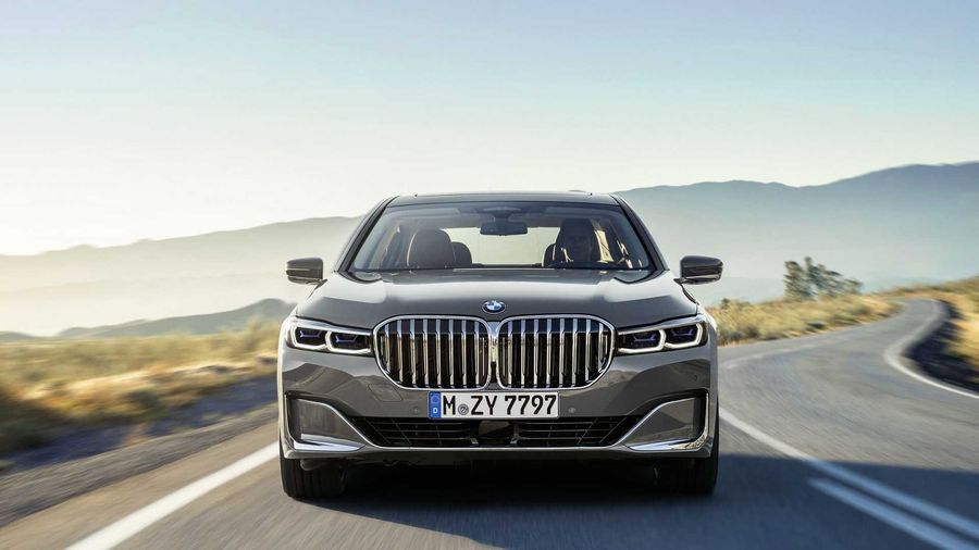  BMW -Series lanzó oficialmente la parrilla de gran tamaño y el nuevo motor V8