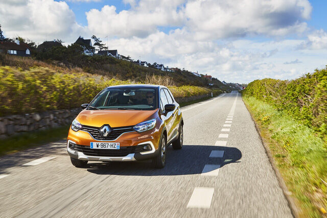 Crossover nhỏ mà có võ Renault Captur được nâng cấp nhẹ nhàng - Ảnh 1.