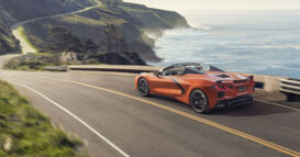 Chevrolet Corvette Stingray Convertible 2020 đắt hơn 174,4 triệu VNĐ so với 1LT Stingray Coupe