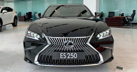 Lexus ES 250 2020 giá 2,54 tỷ đồng “hạ cánh” showroom Hà Nội