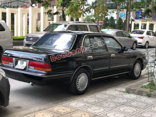 A Toyota Crown Super Saloon Of The Vietnamese Embassy In China   CoolCarsInChinacom