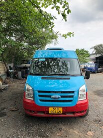 Xe bán tải 6N/900kg FORD Transit 2011.