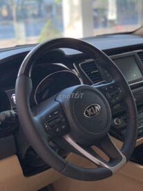 Kia Sedona Giảm Tiền Mặt + Cam Hành Trình