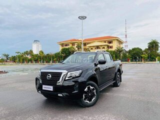 Navara 2021 1 cầu tiêu chuẩn full option