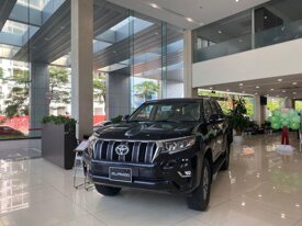 Toyota Land Cruiser Prado 2020 bắt đầu bán ra tại Việt Nam, giá từ 2,379 tỷ đồng