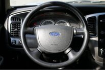 Bán Ford Escape 2010, bản XLS, số tự động, màu đen
