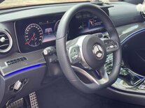 MERCEDES E300 SẢN XUẤT T12/2020 LƯỚT CHỈ 5000 KM