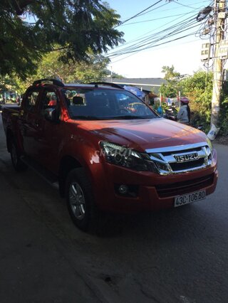 Bán Xe isuzu 2.5  máy đầu đầy đủ đồ chơi