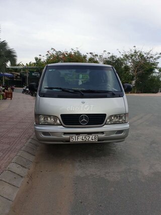 Mercedes Benz MB100