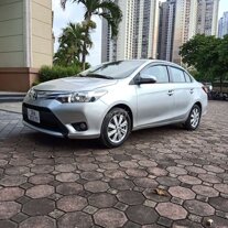 Toyota Vios 2017 Số sàn, màu bạc.