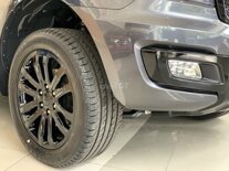 New Ford Everest 2021 Hỗ trợ thuế trước bạ