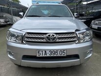 Toyota Fortuner tự động không đâm đụng nguyên zin