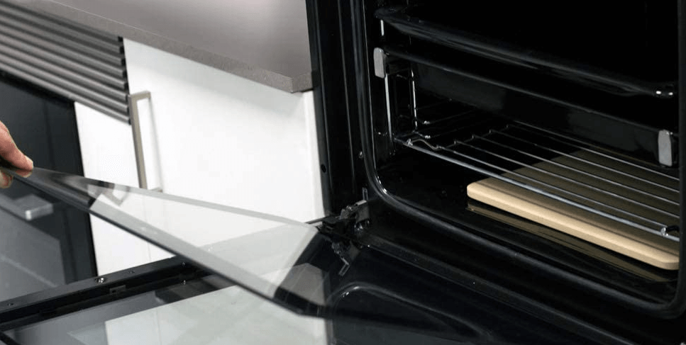 Lò nướng Cata CM 760 AS BK được trang bị cửa kính 2 lớp có khả năng chịu lực, chịu nhiệt cao