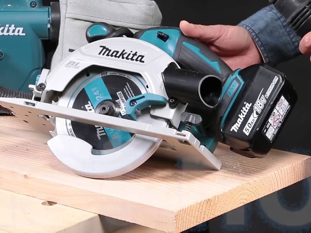 máy cưa đĩa dùng pin Makita  