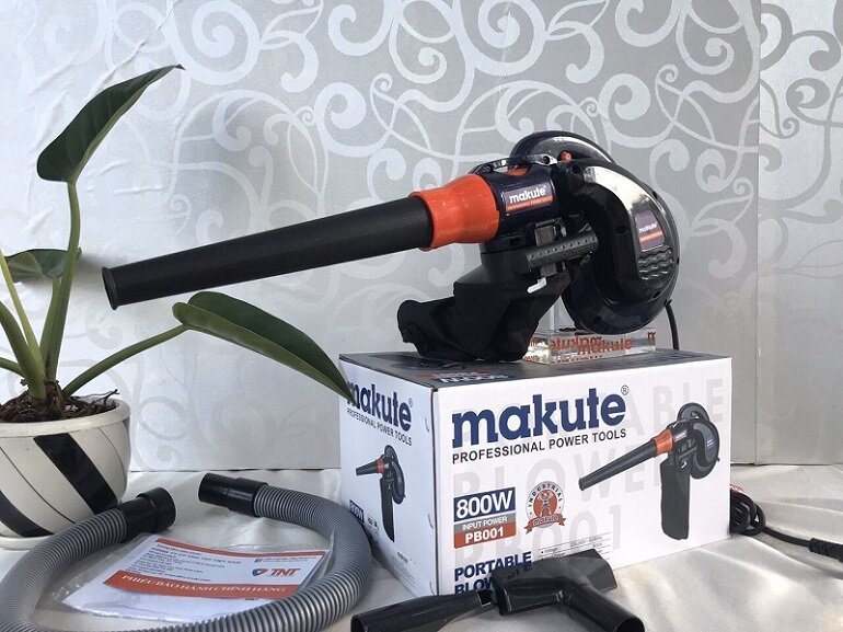 Máy hút bụi Makute PB001