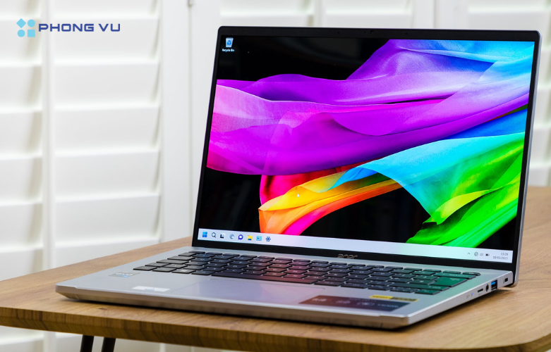 Hình ảnh thực tế của Laptop ACER Swift Go SFG 14-71-513F mặt trước