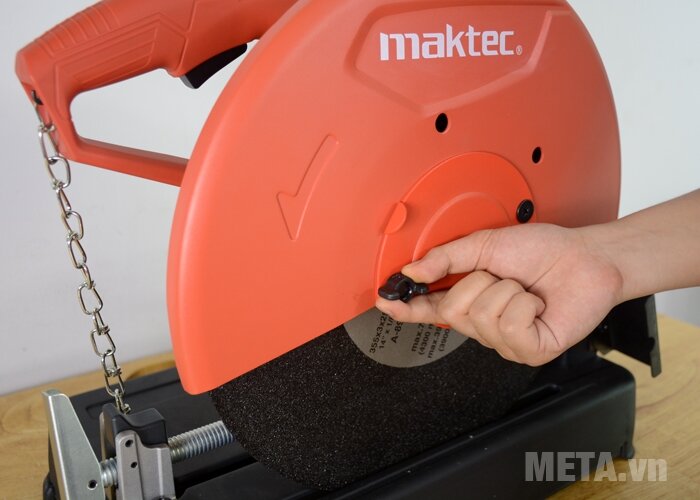 Máy cắt sắt Maktec MT241