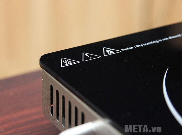 Bếp hồng ngoại Whirlpool ACT312S/BLV