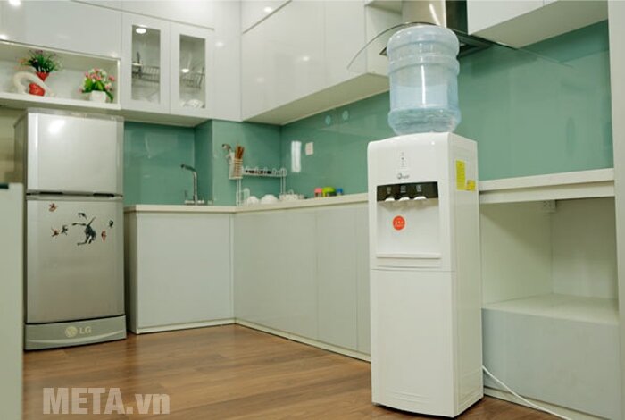 Cây nước nóng lạnh FujiE WD1800C