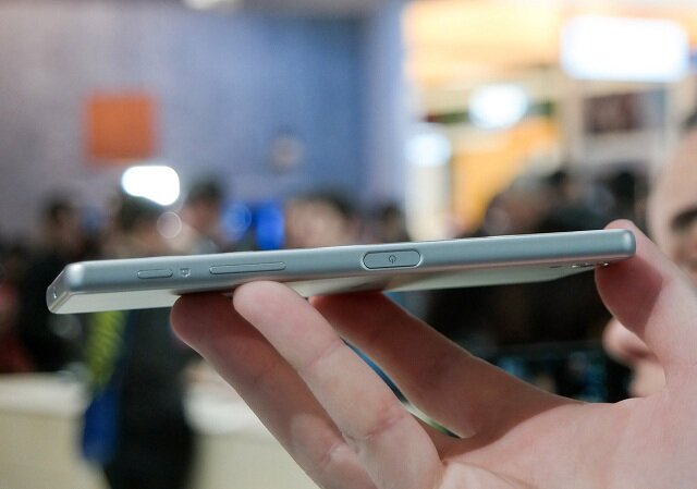  Phím nguồn tích hợp cảm biến vân tay