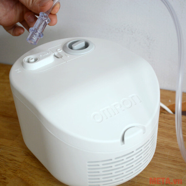 Máy xông mũi họng Omron NE-C101