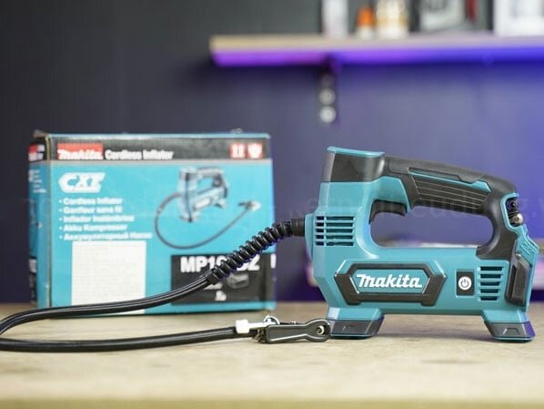 Máy bơm hơi dùng pin 12V Makita MP100DZ