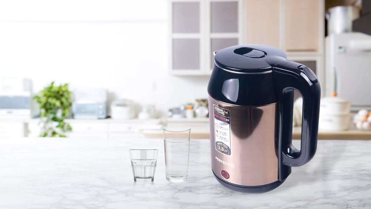Ấm đun nước siêu tốc Perfect PF-B52 2.5 lít có công tắc On/Off
