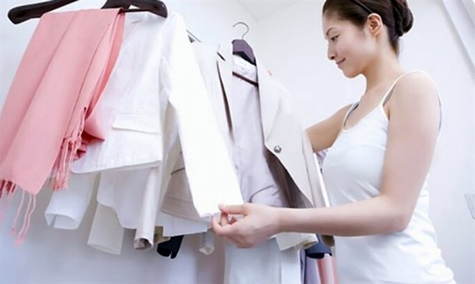 Máy sưởi dầu Tiross TS9215 15 thanh, màn hình LED, hẹn giờ, điều khiển, giá phơi