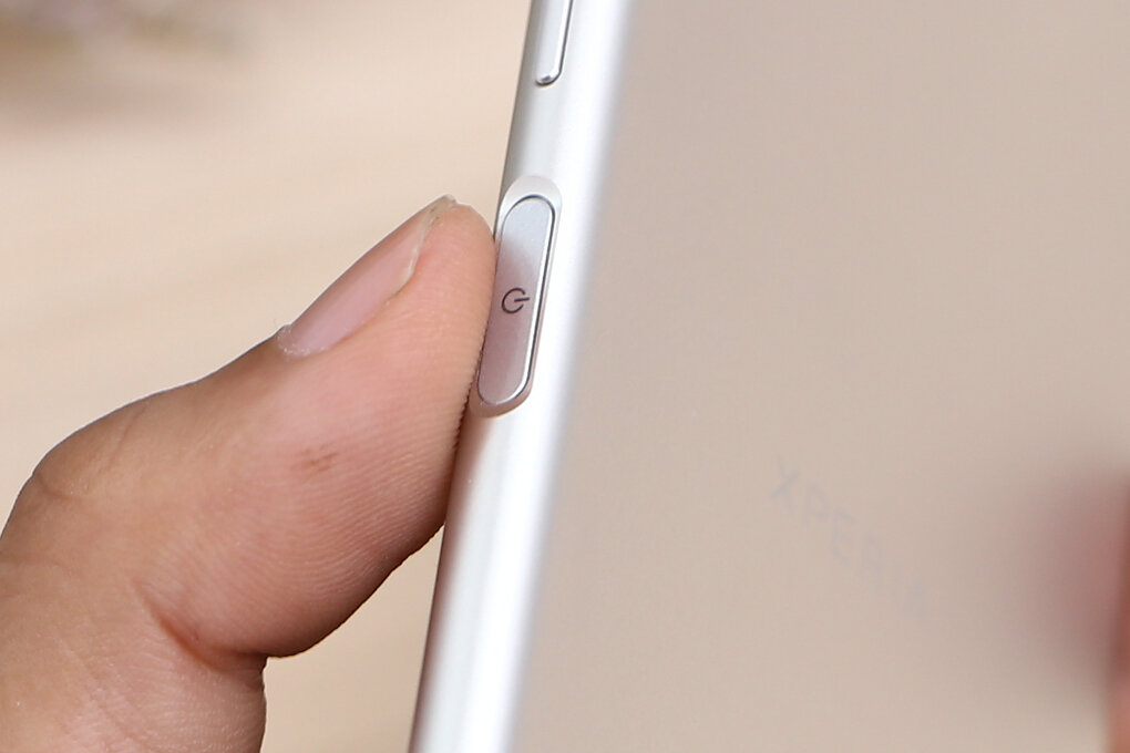 Điện thoại Sony Xperia XZ1