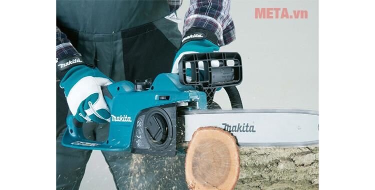 Máy cưa xích Makita UC4041A