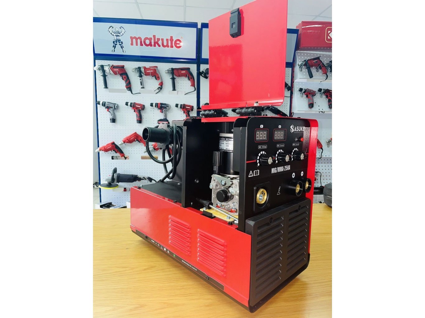 Sasuke MIG/MMA-250A hàn rất nhanh Sasuke MIG/MMA-250A