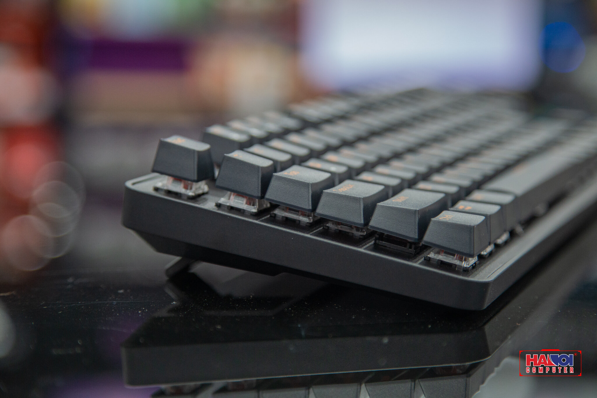 Bàn phím cơ không dây Dareu EK807G đen