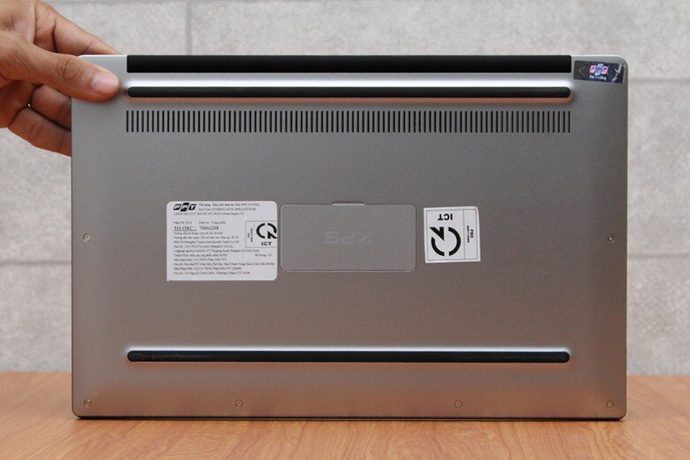 Dell XPS 13 i5 5200U/4GB/128GB/Win10Home Dell XPS 13 i5 5200U/4GB/128GB/Win10Home