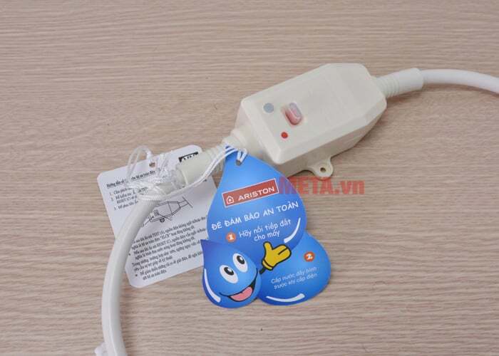 Bình nóng lạnh Ariston BLUE 30R 2.5 FE được trang bị hệ thống an toàn đồng bộ TSS Bình nóng lạnh Ariston BLUE 30R 2.5 FE được trang bị hệ thống an toàn đồng bộ TSS