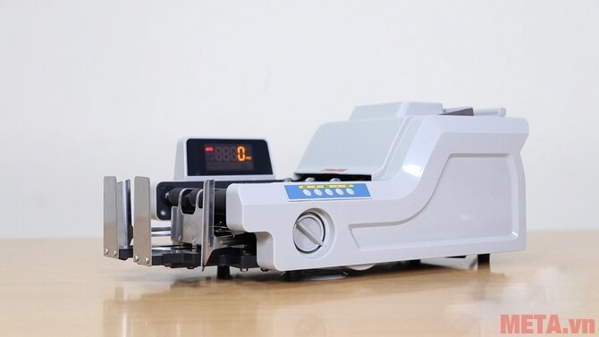 Máy đếm tiền phát hiện tiền siêu giả Silicon MC-8800