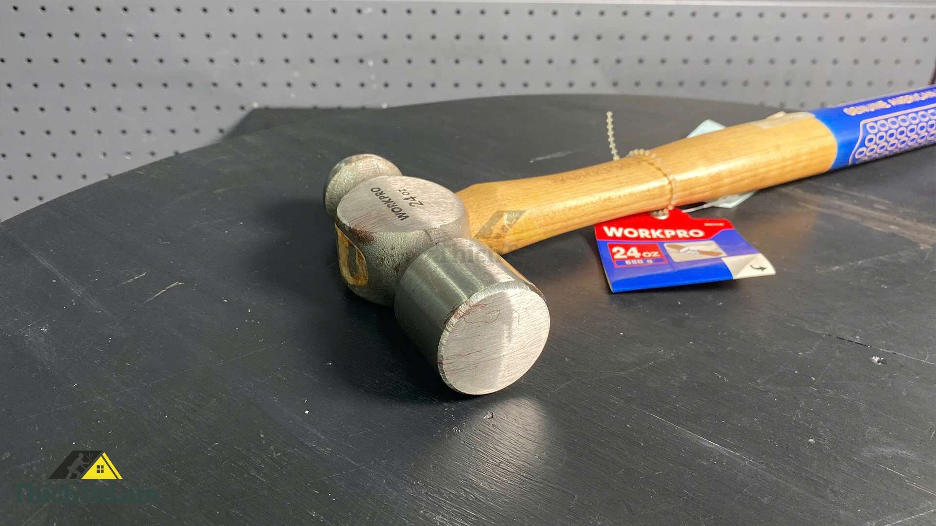 Búa cán gỗ đầu bi 2 chức năng 24oz Workpro W041030