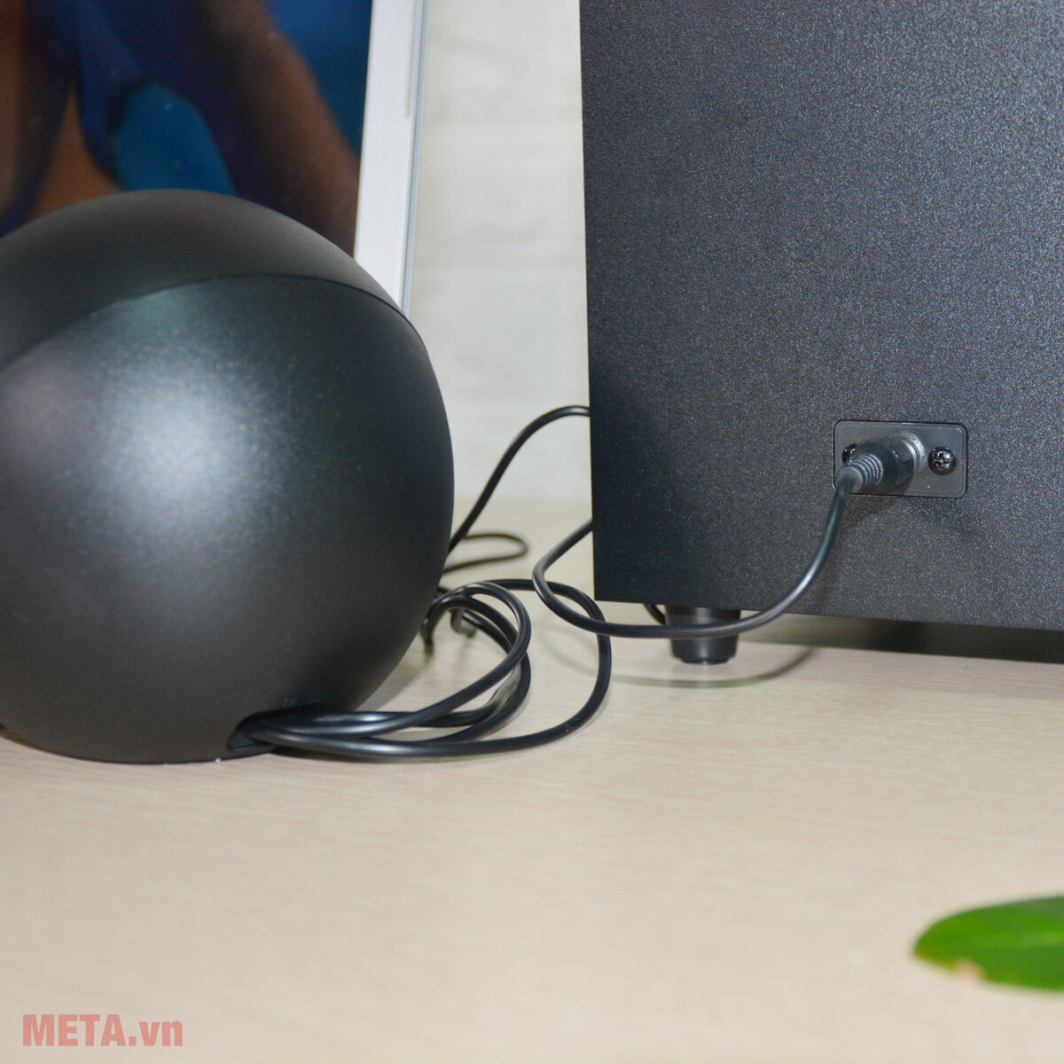 Loa Creative Pebble Plus 2.1 (Black)