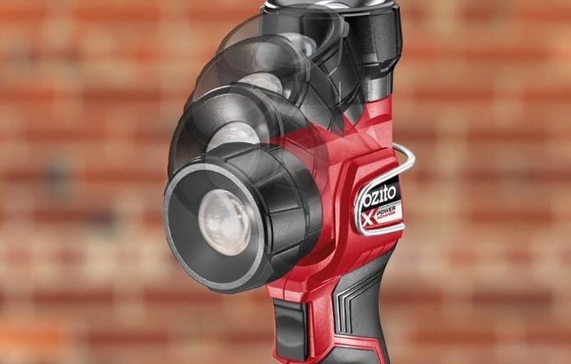 Thân đèn led cầm tay Ozito PXTLS-905 có đầu xoay 90 độ tiện lợi Thân đèn led cầm tay Ozito PXTLS-905