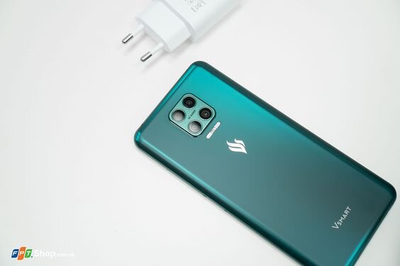 Điện thoại Vsmart Aris 8GB-128GB | Thiết kế cao cấp