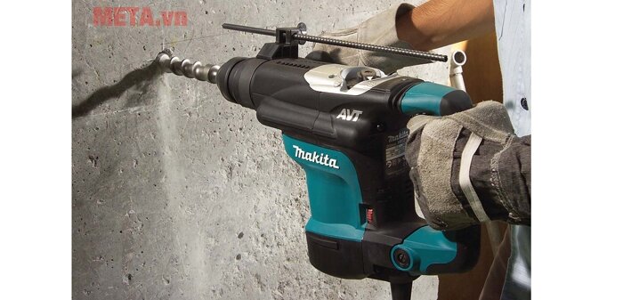 Máy khoan động lực Makita HR3210C 850W