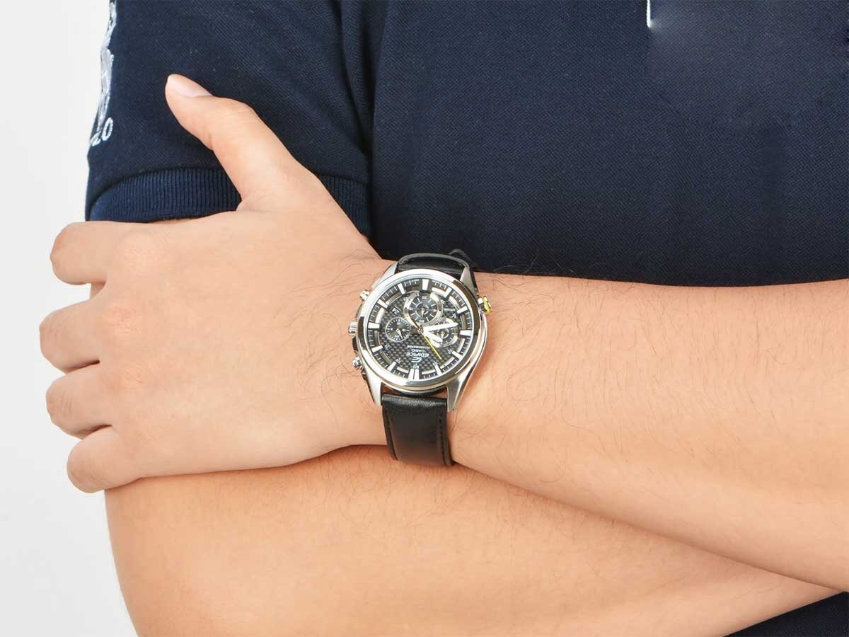 Đồng hồ Edifice EFR-537L-1AVDF