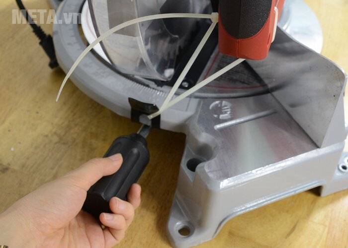 Máy cắt FEG EG-1229