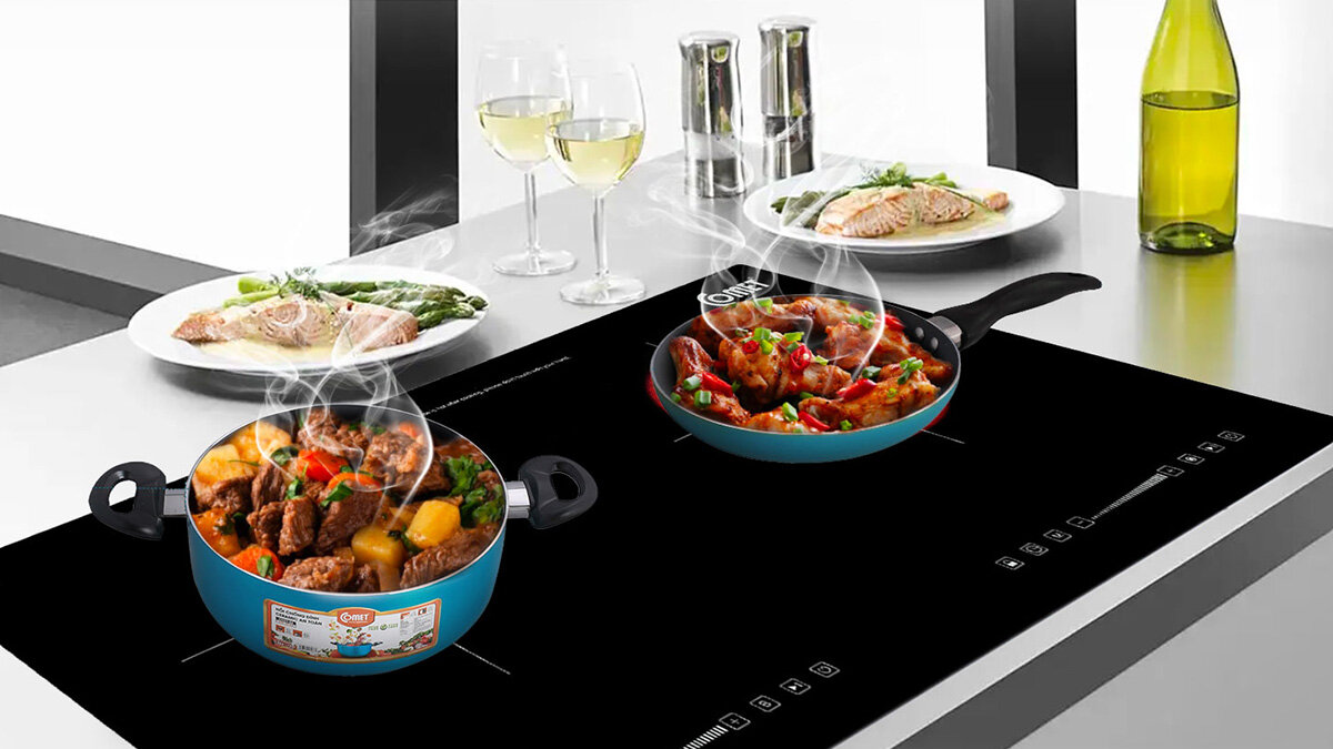 Comet CM5589 hoạt động với tổng công suất 4000W