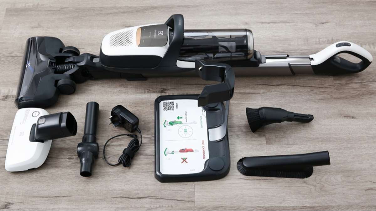 Electrolux PF91-6BWF đa dạng phụ kiện đi kèm