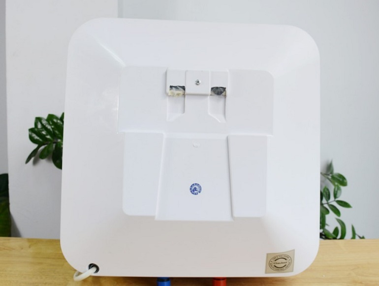 Đặc điểm nổi bật bình nóng lạnh gián tiếp Rossi RNA-30SQ 30 Lít